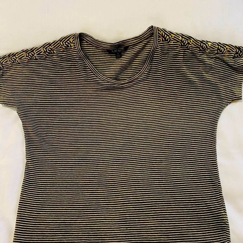 Ralph Lauren tee shirt stripped size M/L